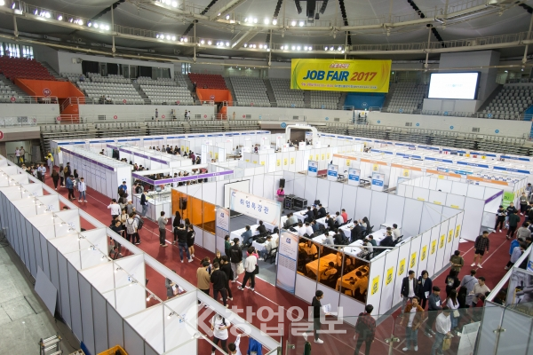 18일 국민체육진흥공단이 스포츠산업 활성화를 위해 창업·잡콘서트를 개최했다. 사진은 지난해 행사 모습.