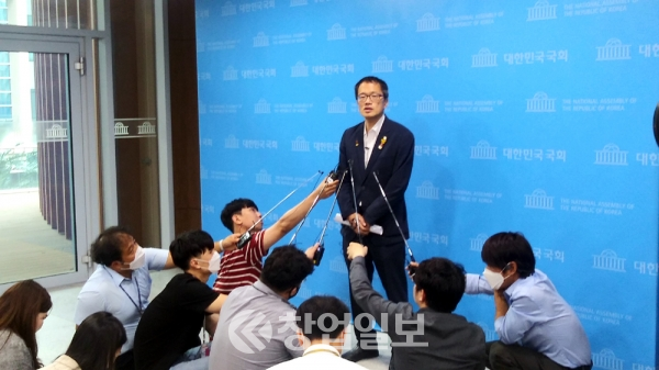박주민 더불어민주당 최고위원이 21일 당권도전에 출사표를 던졌다.