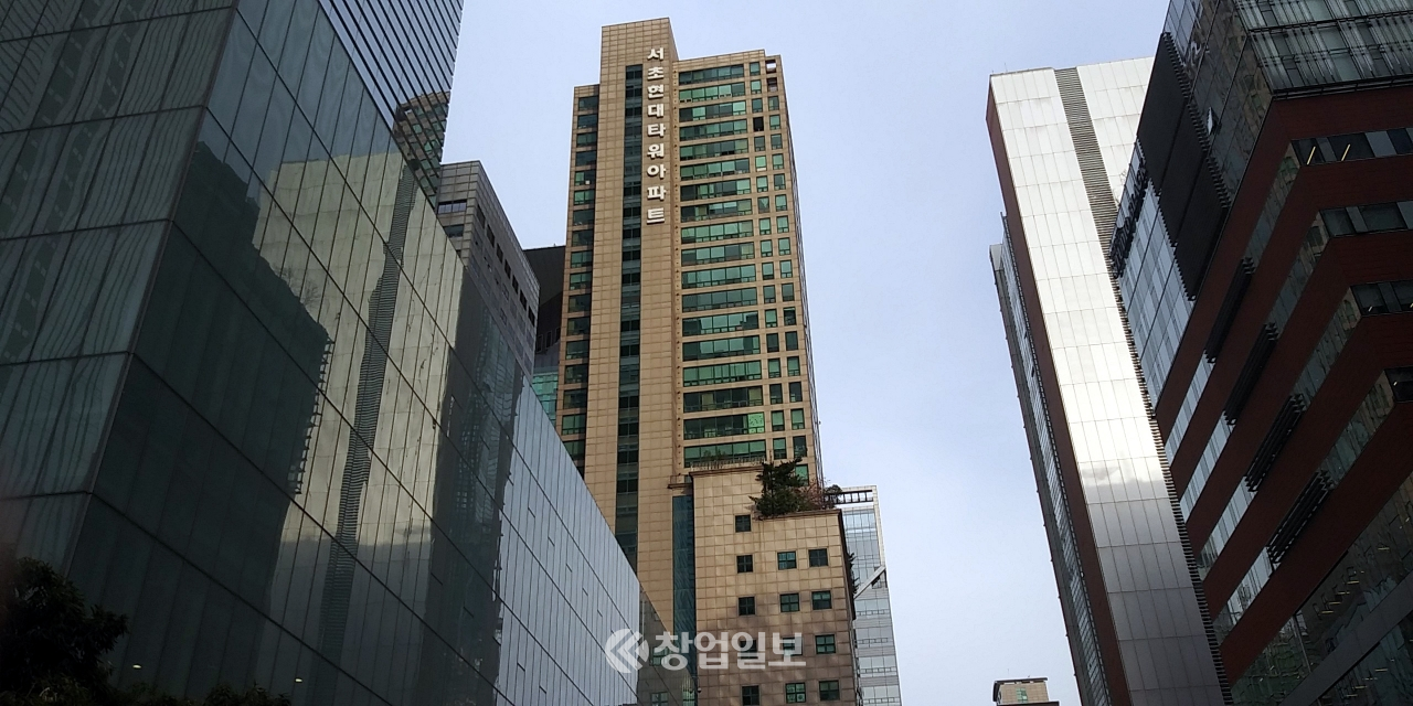서울 아파트의의 24%가 종부세 대상인 것으로 나타나 중산층의 세부담이 증가할 것으로 전망된다.