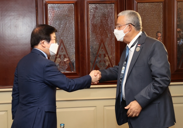 박병석 국회의장과 하나피 알리 기발리 이집트 하원의장