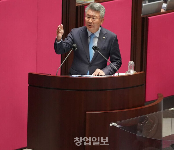 더불어민주당 김회재 의원은 14일 21대 국회 마지막 예산결산특별위원회 위원으로 선임됐다.