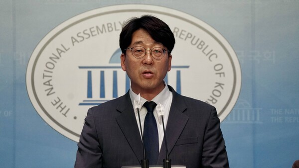 진보당 강성희 의원은 21일 이재명 더불어민주당 대표의 체포동의안에 반대 의견을 밝혔다. 