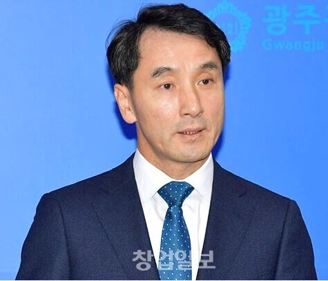 박시종(전 문재인정부 청와대 국정상황실 선임행정관)이 더불어민주당을 탈당, (가)새로운미래에 합류하겠다고 밝혔다.