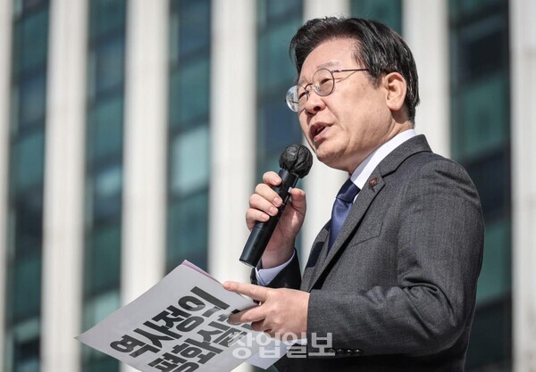 이재명 더불어민주당 대표가  21일 인천 계양을 22대 총선 공식 출마를 선언했다.